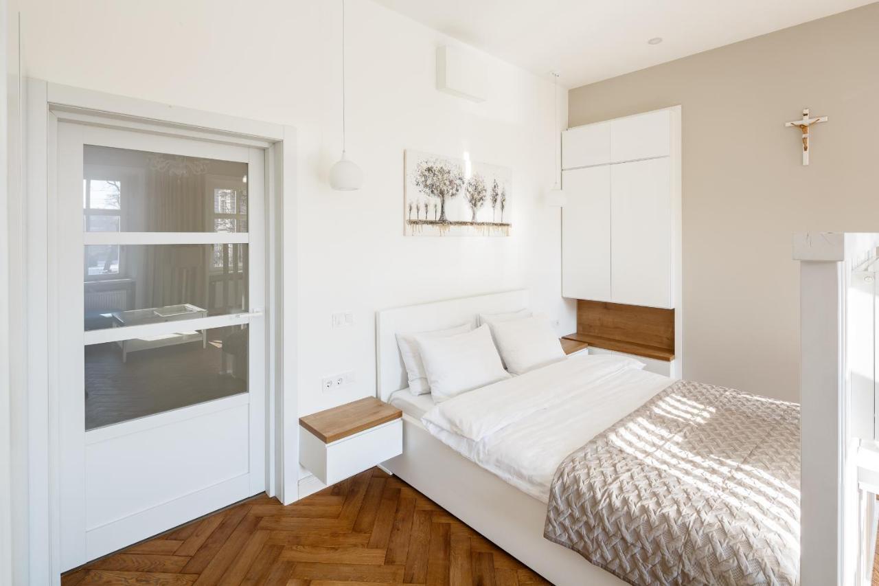 Palace View Apartments - 24 Kopernyka Str. リヴィウ エクステリア 写真