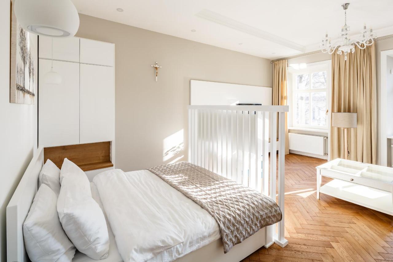 Palace View Apartments - 24 Kopernyka Str. リヴィウ エクステリア 写真